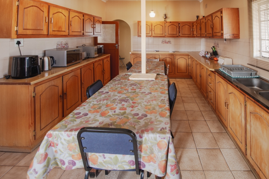4 Bedroom Property for Sale in Lemoendraai Northern Cape